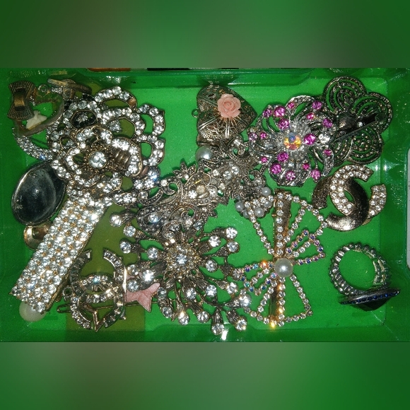 Vintage Jewelery Set - Picture 1 of 3